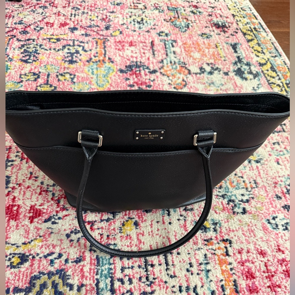 SOLD - Kate Spade New York Tote - Black ♠️